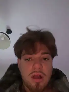 Snapshot of BWC00722 chatting on November 25, 11:43 am BWC00722 online show from November 25, 11:43 am