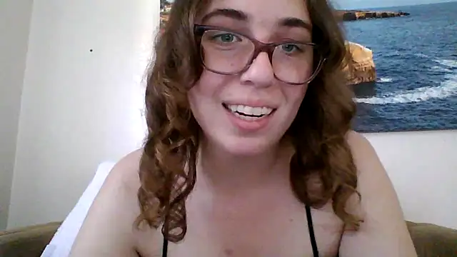 sweetsocalgirl online show from March 19, 11:38 pm