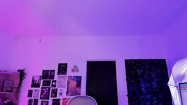 Snapshot of Liz_rogers_x chatting on November 14, 2:37 am Liz rogers x online show from November 14, 2:37 am