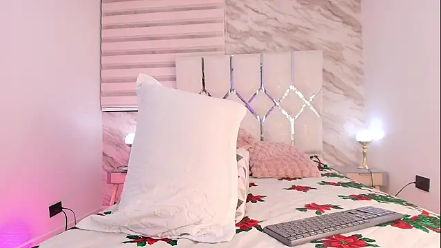 cataleya ebony  online show from December 17, 3:11 am