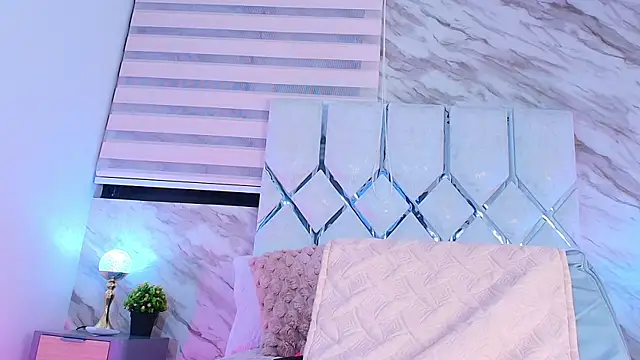 cataleya ebony  online show from December 3, 3:07 am