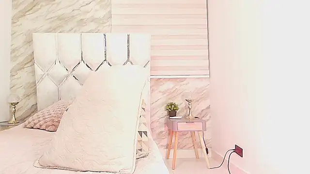 cataleya ebony  online show from January 12, 3:02 am