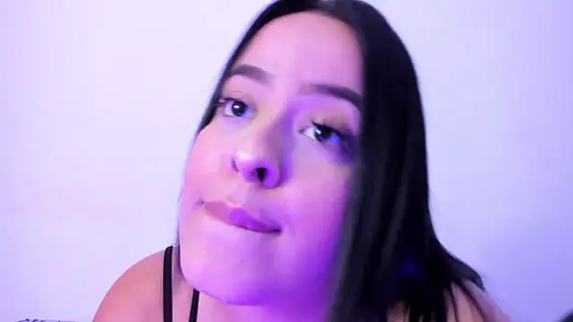 Snapshot of Renata_reyes11 chatting on September 24, 7:53 pm Renata reyes11 online show from September 24, 7:53 pm