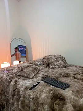 myc hot online show from March 8, 6:49 am