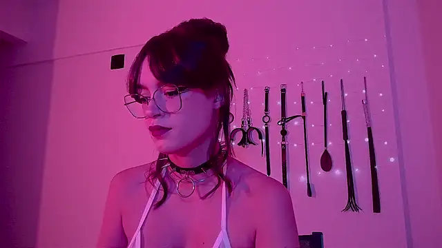 Snapshot of nina_kink chatting on May 23, 9:36 pm nina kink online show from May 23, 9:36 pm