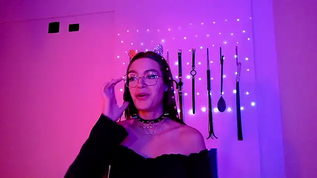 Snapshot of nina_kink chatting on April 27, 9:46 pm nina kink online show from April 27, 9:46 pm