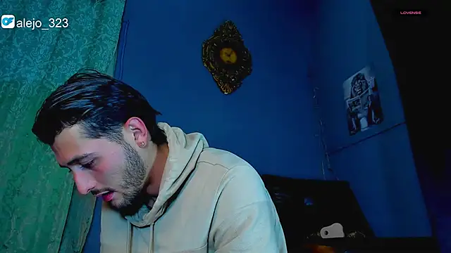 Snapshot of alejo__323__ chatting on February 24, 2:34 am alejo 323 online show from February 24, 2:34 am