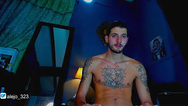 Snapshot of alejo__323__ chatting on February 6, 3:24 am alejo 323 online show from February 6, 3:24 am