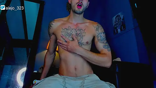 Snapshot of alejo__323__ chatting on February 11, 2:55 am alejo 323 online show from February 11, 2:55 am