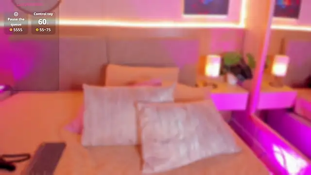 Meloddy Rose online show from October 31, 3:36 am