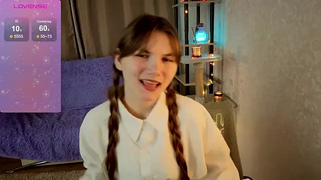 Snapshot of Nika_OMG chatting on November 5, 8:23 pm Nika OMG online show from November 5, 8:23 pm