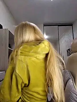 Snapshot of Monna chatting on November 4, 4:22 pm Monna online show from November 4, 4:22 pm