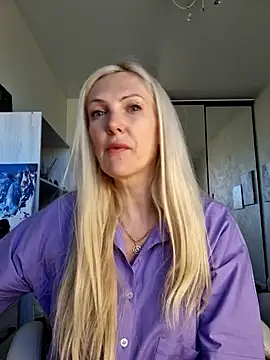 Monna online show from May 4, 2:42 pm