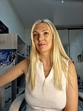 Monna online show from May 30, 2:34 pm