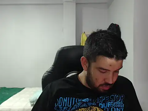 Snapshot of Axel11113 chatting on November 20, 2:56 am Axel11113 online show from November 20, 2:56 am