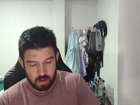 Axel11113 online show from December 17, 1:43 am