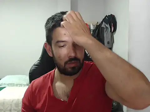 Snapshot of Axel11113 chatting on November 29, 2:44 am Axel11113 online show from November 29, 2:44 am