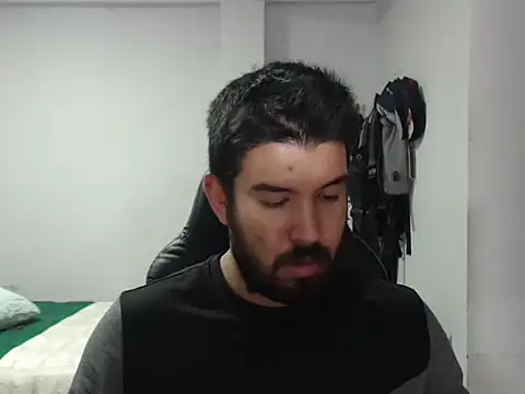 Axel11113 online show from December 20, 2:47 am