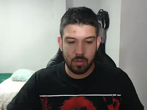 Snapshot of Axel11113 chatting on November 18, 2:38 am Axel11113 online show from November 18, 2:38 am