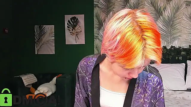 CarolineRichter online show from December 15, 1:55 am