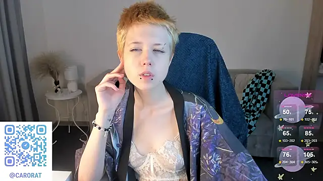 Snapshot of CarolineRichter chatting on September 22, 2:17 am CarolineRichter online show from September 22, 2:17 am