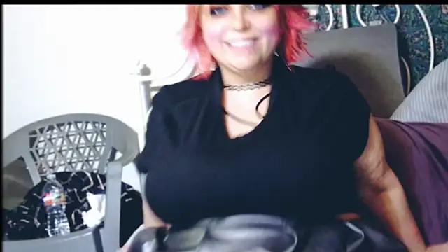 Snapshot of g0lden_are0las89 chatting on May 24, 5:29 am g0lden are0las89 online show from May 24, 5:29 am