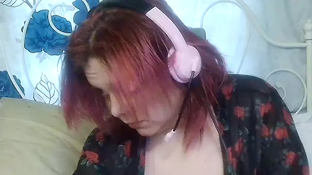 g0lden are0las89 online show from March 22, 8:43 pm