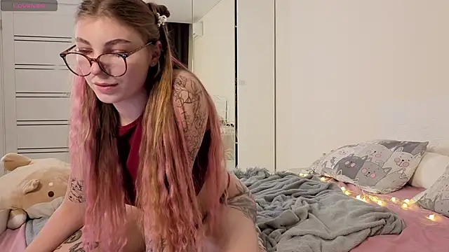 evaloveuevaneedu online show from May 11, 1:18 am