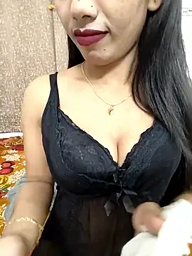 Snapshot of priya_26 chatting on October 17, 1:24 pm priya 26 online show from October 17, 1:24 pm