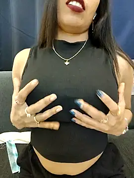 Snapshot of priya_26 chatting on October 6, 12:06 pm priya 26 online show from October 6, 12:06 pm