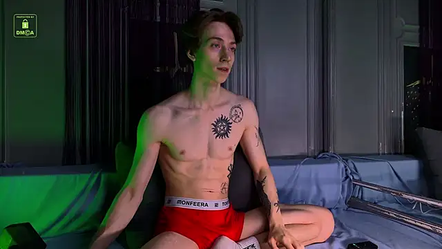 Snapshot of ares_pallini chatting on November 7, 10:31 am ares pallini online show from November 7, 10:31 am