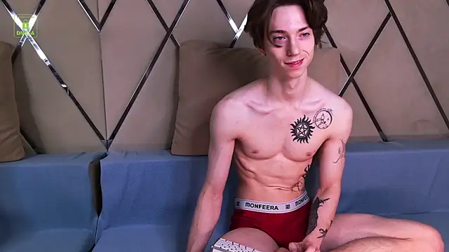 Snapshot of ares_pallini chatting on November 29, 4:23 am ares pallini online show from November 29, 4:23 am