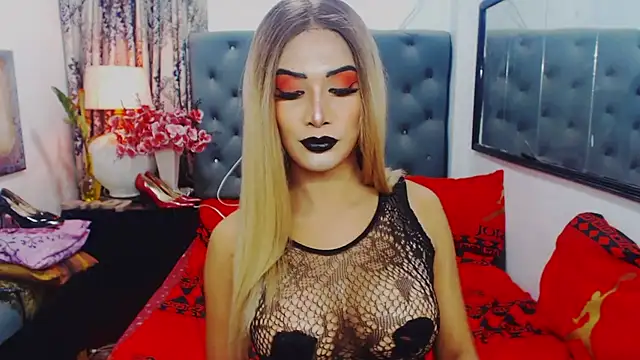 Snapshot of Mistress4fun chatting on February 13, 6:30 pm Mistress4fun online show from February 13, 6:30 pm