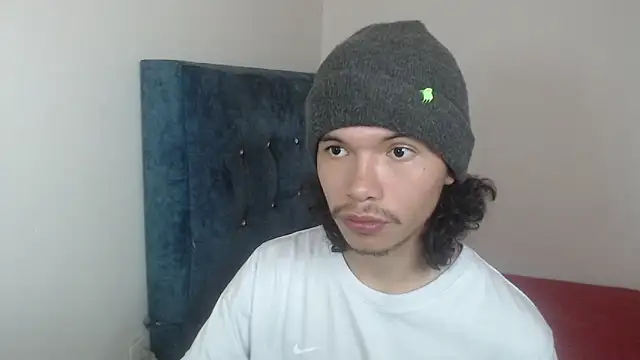 Xoxo Smiles online show from November 29, 3:56 pm