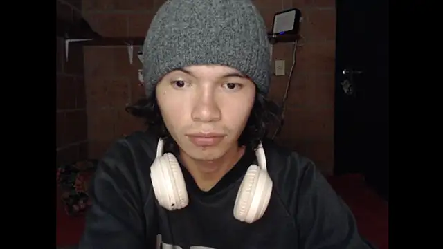 Xoxo Smiles online show from September 21, 5:12 am