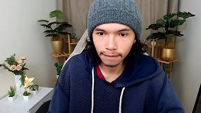 Xoxo Smiles online show from November 30, 11:11 am