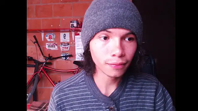 Xoxo Smiles online show from September 24, 8:37 pm