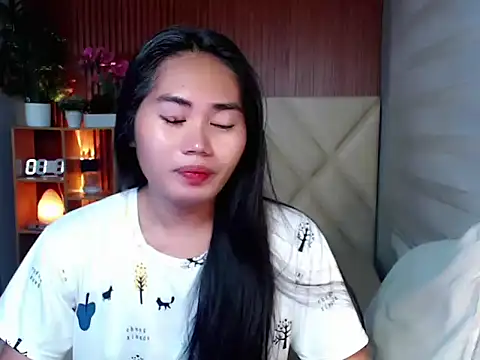 Snapshot of sluttyprincess0 chatting on October 1, 11:19 pm sluttyprincess0 online show from October 1, 11:19 pm