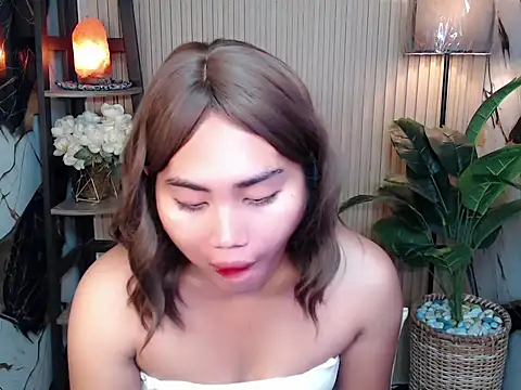 sluttyprincess0 online show from February 10, 10:53 pm