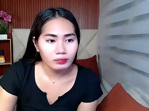 sluttyprincess0 online show from December 18, 11:19 pm