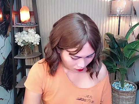 sluttyprincess0 online show from February 12, 10:53 pm