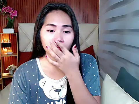 sluttyprincess0 online show from December 17, 12:15 am