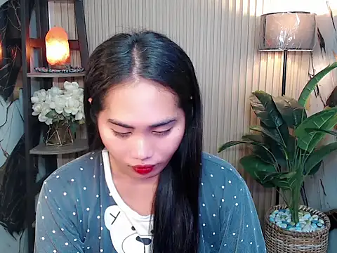 sluttyprincess0 online show from February 9, 11:25 pm