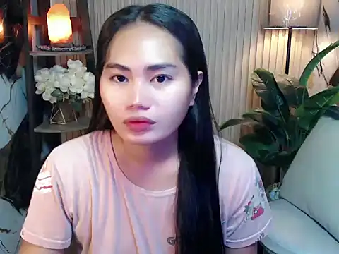 sluttyprincess0 online show from February 3, 10:59 pm