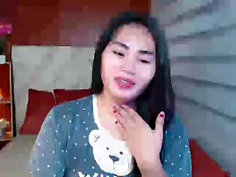 Snapshot of sluttyprincess0 chatting on December 16, 12:15 am sluttyprincess0 online show from December 16, 12:15 am