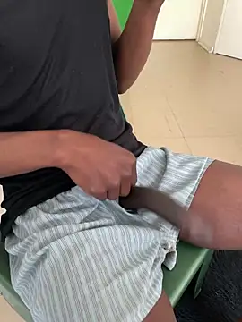 Snapshot of Callmebabyfa53 chatting on October 30, 9:51 am Callmebabyfa53 online show from October 30, 9:51 am