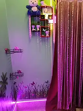 Snapshot of Puja-baby chatting on July 1, 8:14 am Puja-baby online show from July 1, 8:14 am