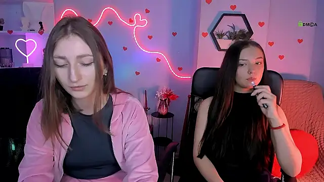 eva smiith  online show from February 9, 7:06 am