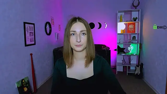 eva smiith  online show from October 7, 5:19 am