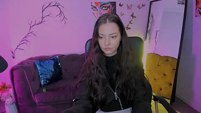 eva smiith  online show from January 15, 6:39 am